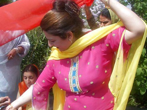 25P Indian And Arab Girls