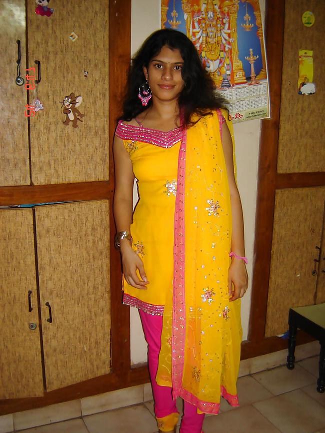 25P Indian And Arab Girls