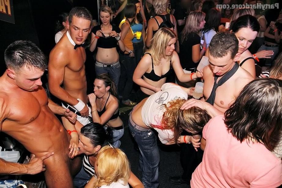 19P Cock addicted babes next door go crazy at male strip fest