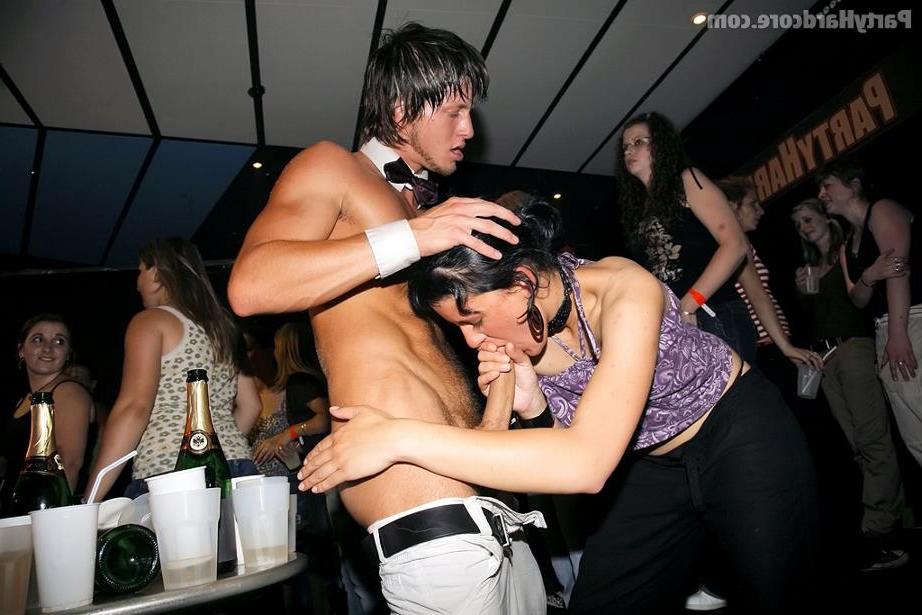 19P Cock addicted babes next door go crazy at male strip fest