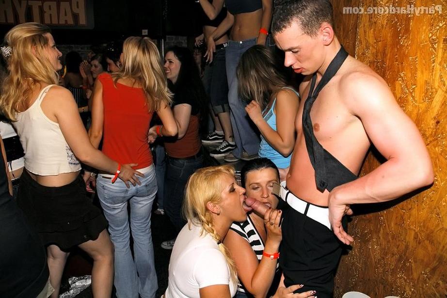 19P Cock addicted babes next door go crazy at male strip fest