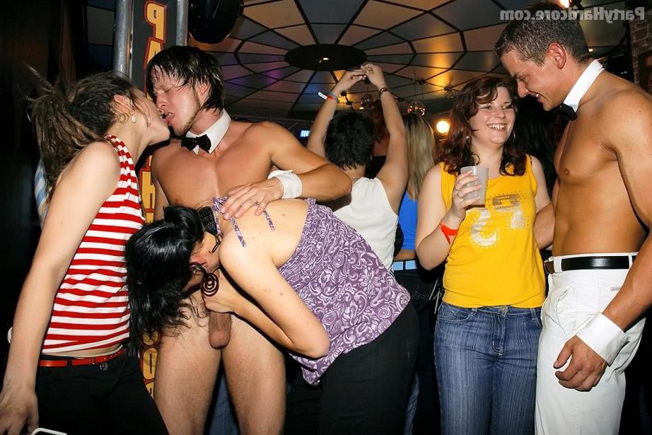 19P Cock addicted babes next door go crazy at male strip fest