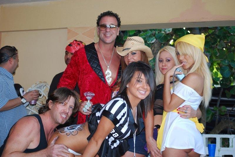 15P Horny painted slut babes fucking on crazy orgy sex party