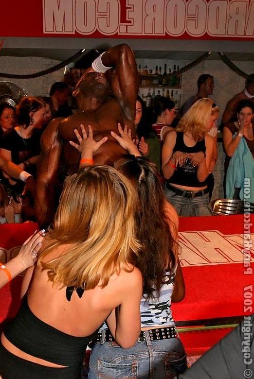 19P Ordinary babes suck off black male stripper at wild party