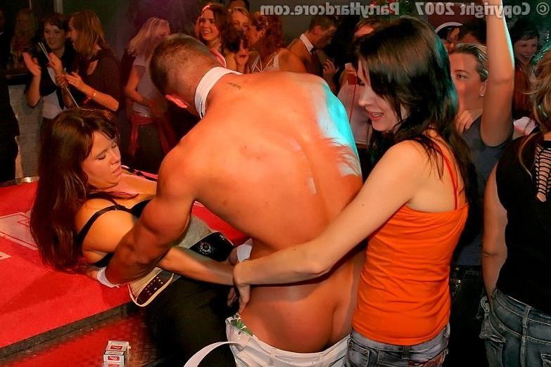 19P Ordinary babes suck off black male stripper at wild party