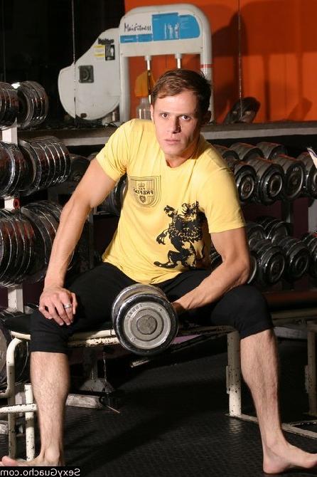 12P Working out for some reason really makes his dick hard as a rock