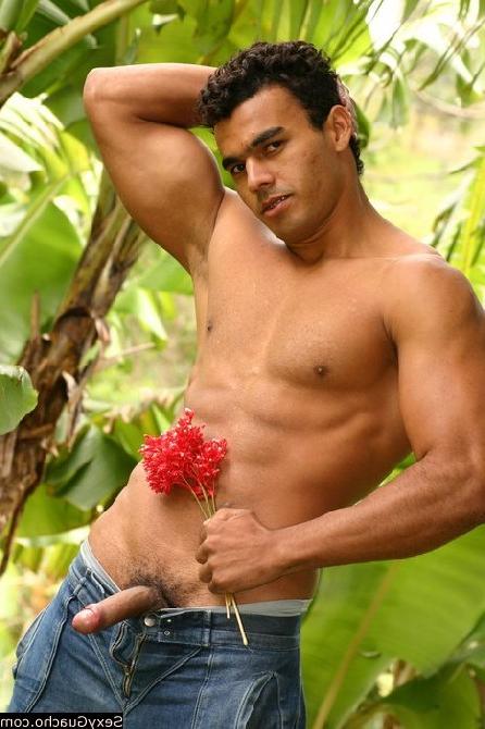 12P Yummy naked boy bares all for the camera making sure you see his meat