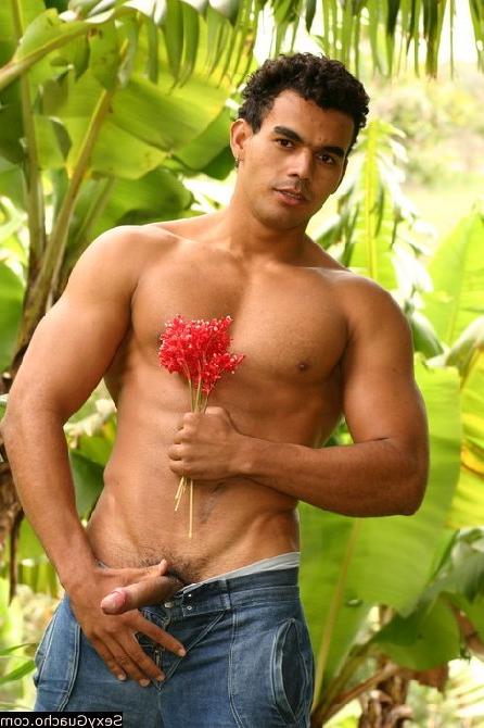 12P Yummy naked boy bares all for the camera making sure you see his meat