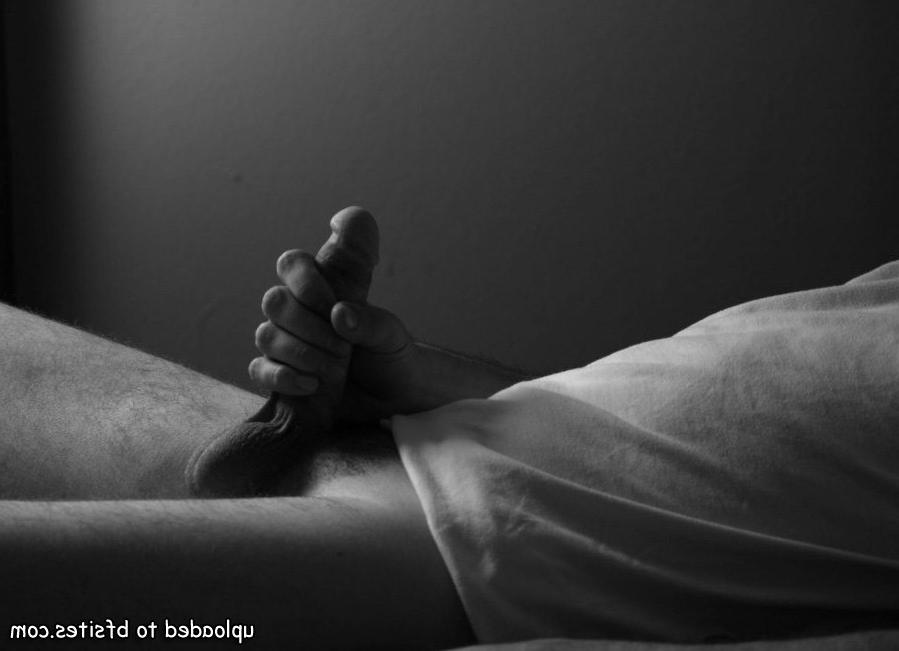 20P Homemade amateur guys naked