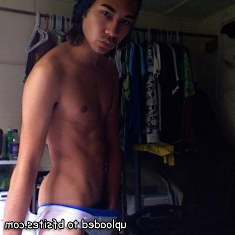 20P Homemade amateur guys naked
