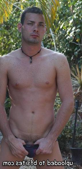 20P Homemade amateur guys naked