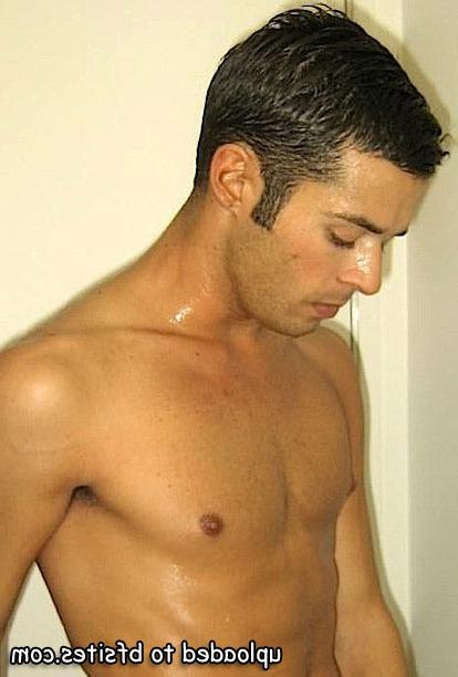 20P Homemade amateur guys naked