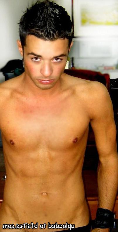 20P Homemade amateur guys naked