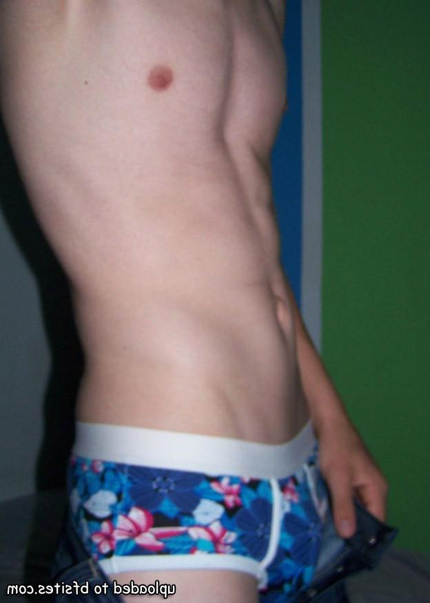 20P Homemade amateur guys naked