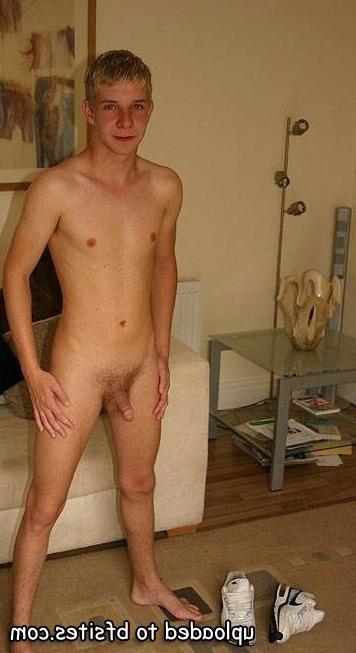 20P Homemade amateur guys naked