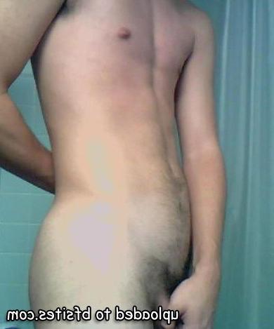 20P Homemade amateur guys naked