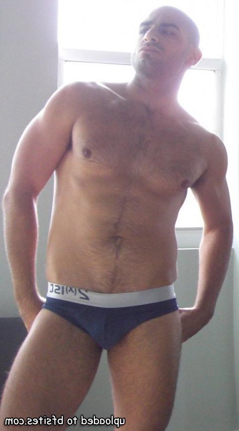 20P Homemade amateur guys naked