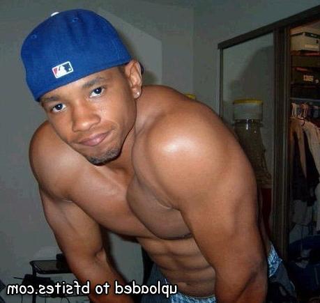 20P Homemade amateur guys naked