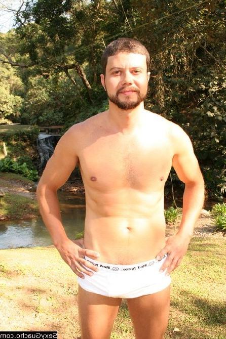 12P Guy with a really small but rock hard cock seems so proud of his meat