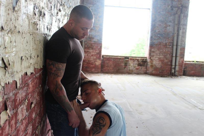 15P Cruising Muscle Men Fucking