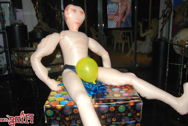 12P Check out this hoy gay party of horny studs wanting to meet up for some hot anal