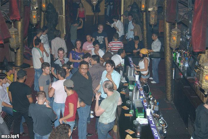 12P This papi party is off the chain when the guys start loosin their drawres and ge