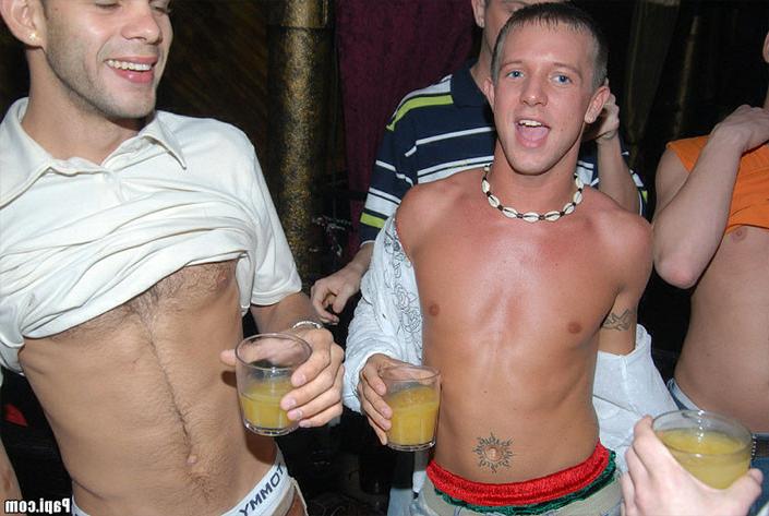12P This papi party is off the chain when the guys start loosin their drawres and ge