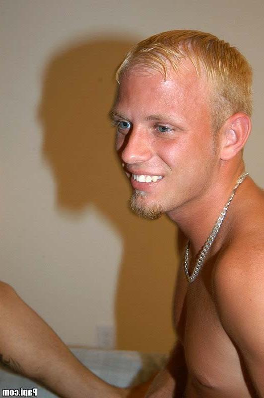 15P These crazy guys love going crazy in the papi parties