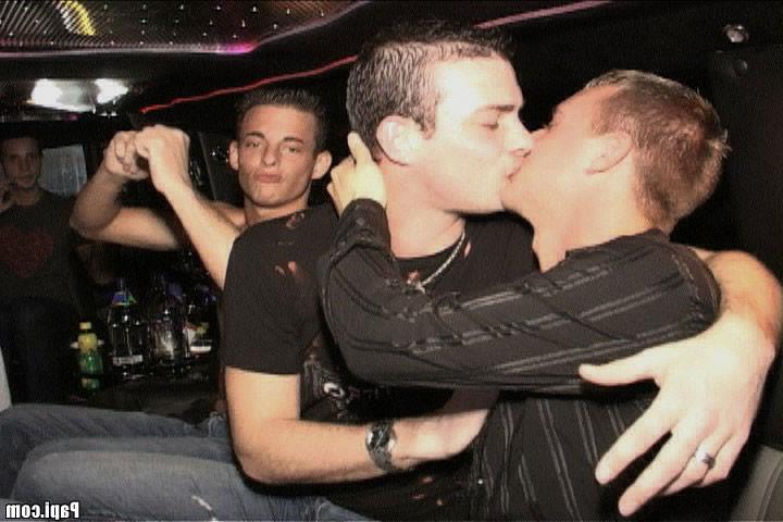 15P This papi crew is takin this limo ride to another level in these hot screen caps