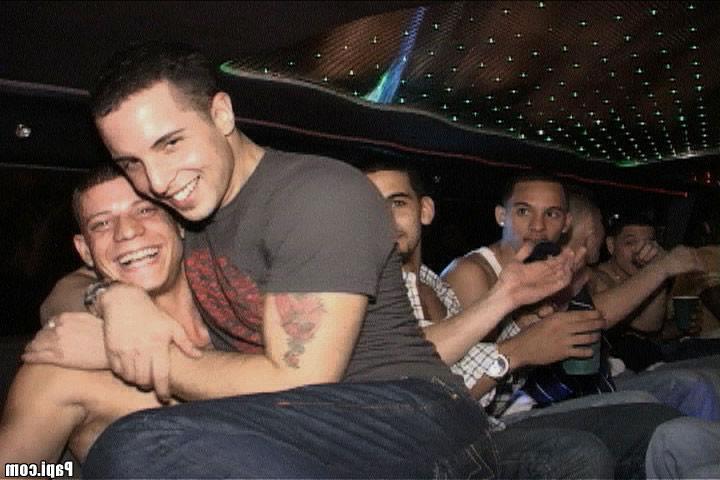 15P This papi crew is takin this limo ride to another level in these hot screen caps