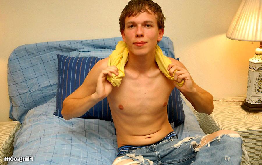 12P These horny gay boys want to masterbate on cam with you