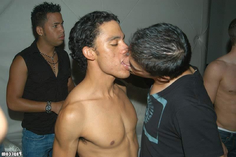 11P Check out these gay pic and video action ahi papi papi papi
