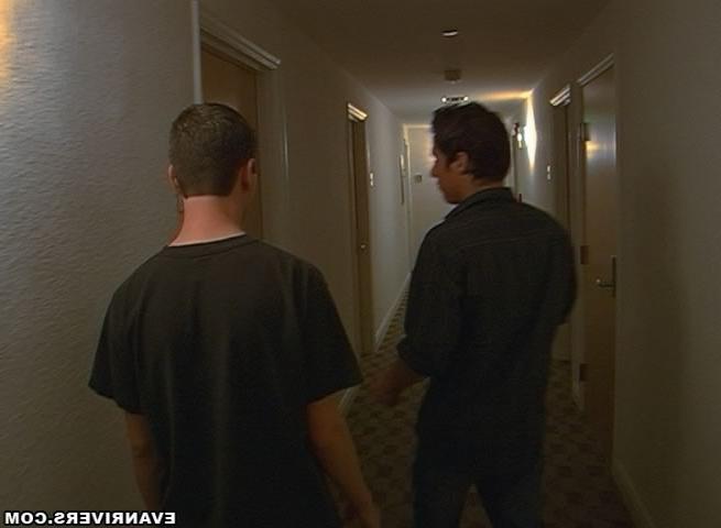16P More gay action.