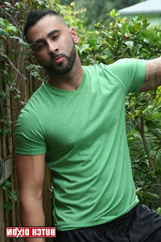 15P Hot Latin Hunk Outdoors