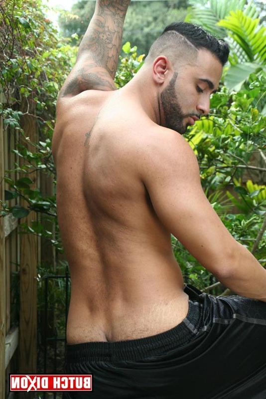 15P Hot Latin Hunk Outdoors