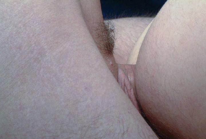 20P Two smooth bareback studs enjoy sucking and fucking bareback