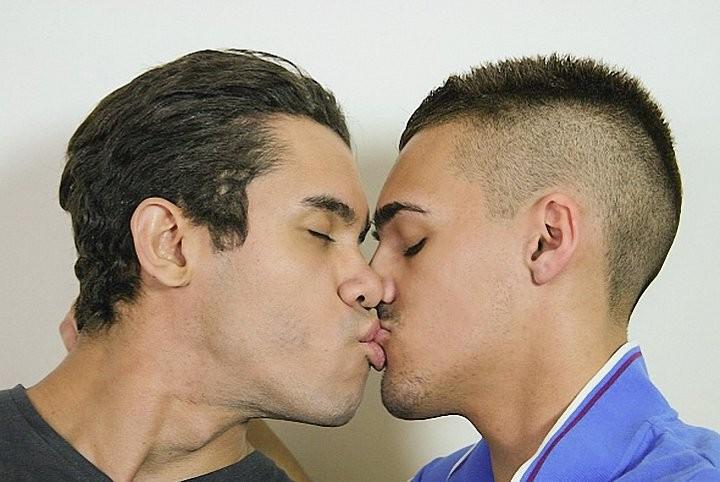 20P Two smooth latin twinks sucking and rimming and screwing kick