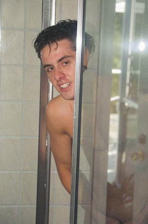 20P Two gorgeous twinks sucking and screwing each other in a shower