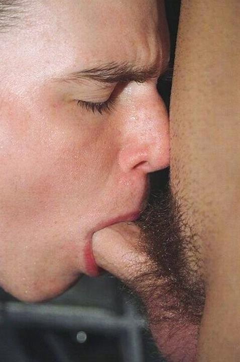 20P Two gorgeous twinks sucking and screwing each other in a shower