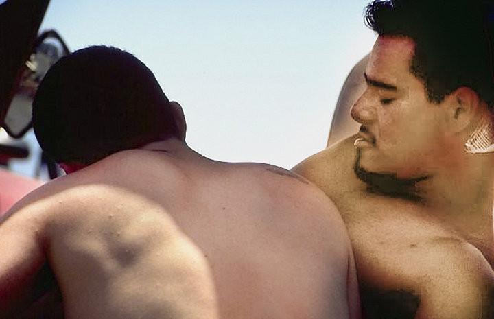 20P Two smooth muscle mechanics sucking and fucking in an auto dump