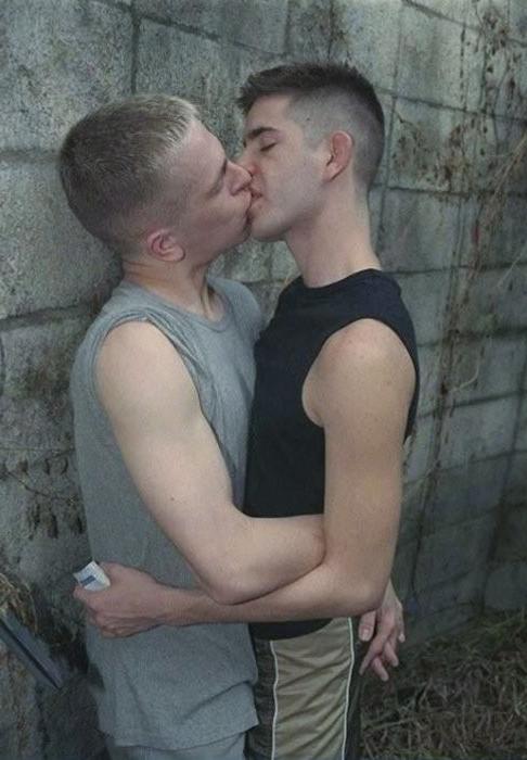 20P Fucking his blond buddy and cumming into his mouth