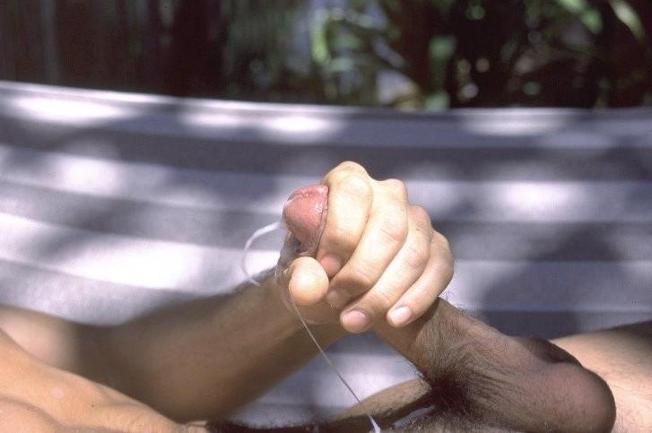 15P Straight boy masturbation outdoors