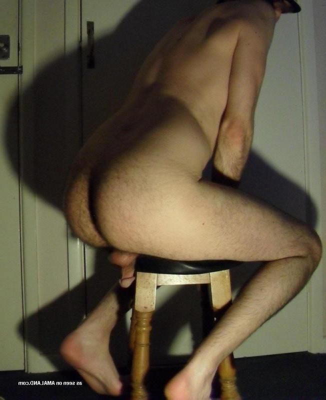 15P Naked gay dude doing skanky poses on a stool at home