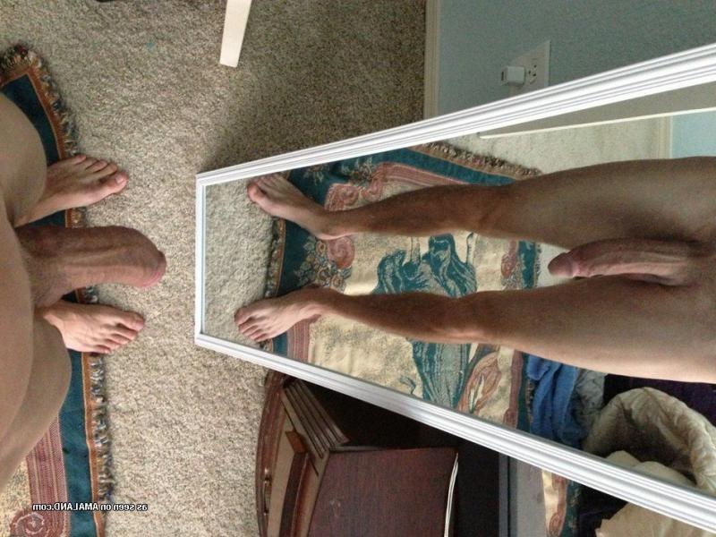 15P Hunky boyfriends showing off their cocks while self-shooting