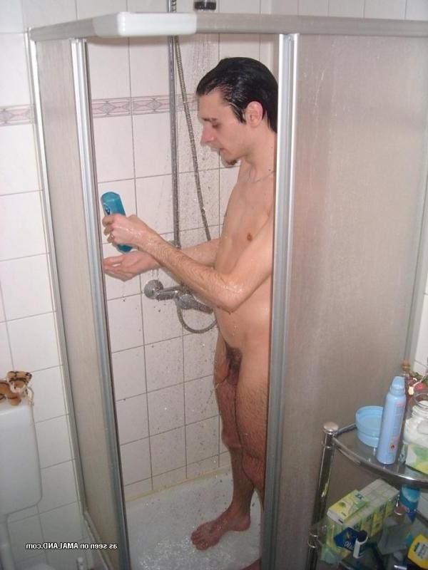 15P Pics of a skinny gay guy shaving in the shower