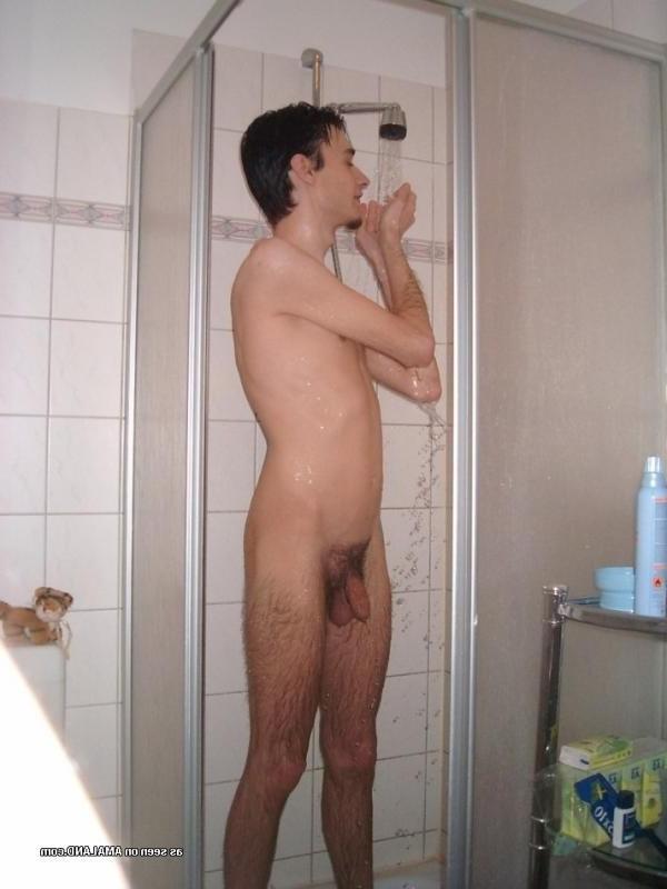 15P Pics of a skinny gay guy shaving in the shower