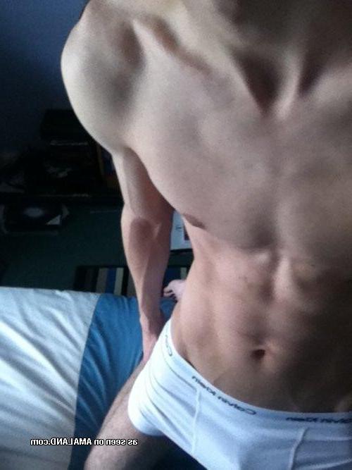 10P Shirtless amateur hunks show off their hot sexy bodies