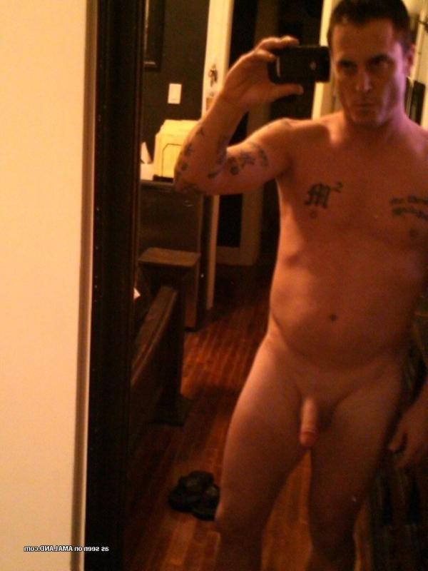 15P Group of kinky amateur sexy jocks' selfpics