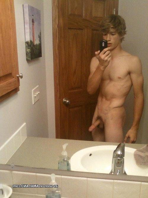 15P Group of kinky amateur sexy jocks' selfpics