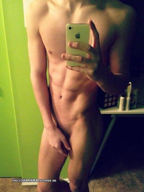 15P Group of kinky amateur sexy jocks' selfpics